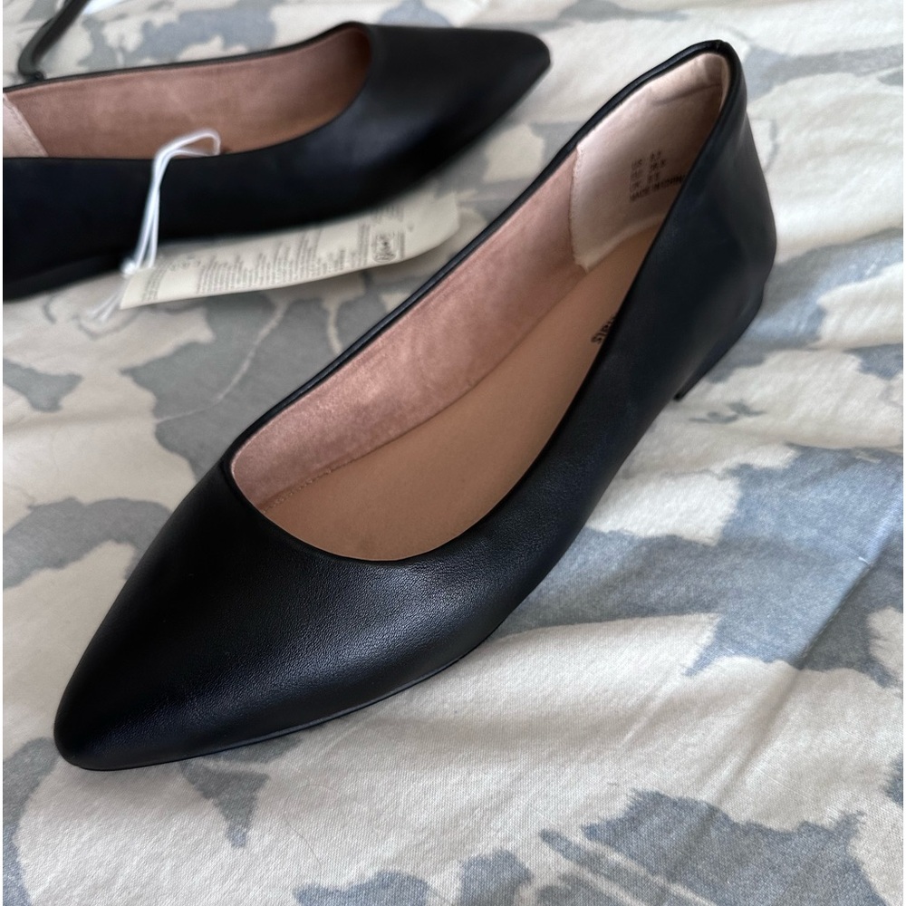 Pointy toe flats